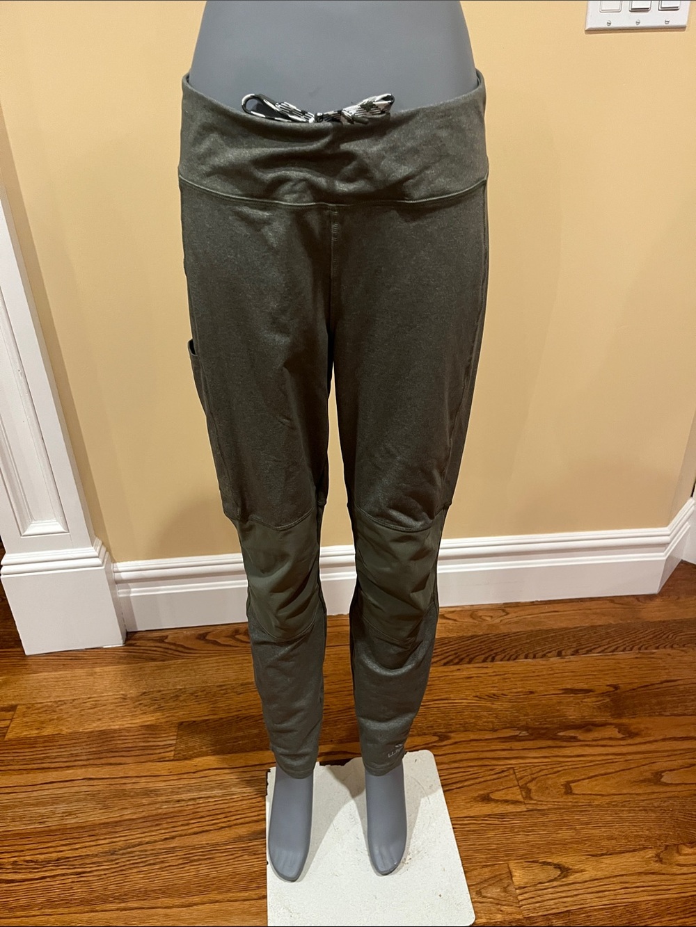 L.L. Bean Olive Green Drawstring Active Joggers women size medium
